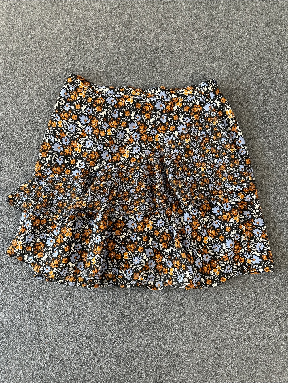 Floral Ruffle Lined Mini Skirt in Black and Mustard (S)